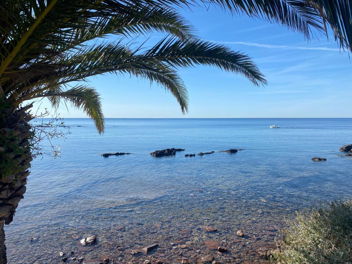 T2 A 50 Metres De La Mer, Belle Vue Sur Vegetation Saint-Raphaël Zewnętrze zdjęcie